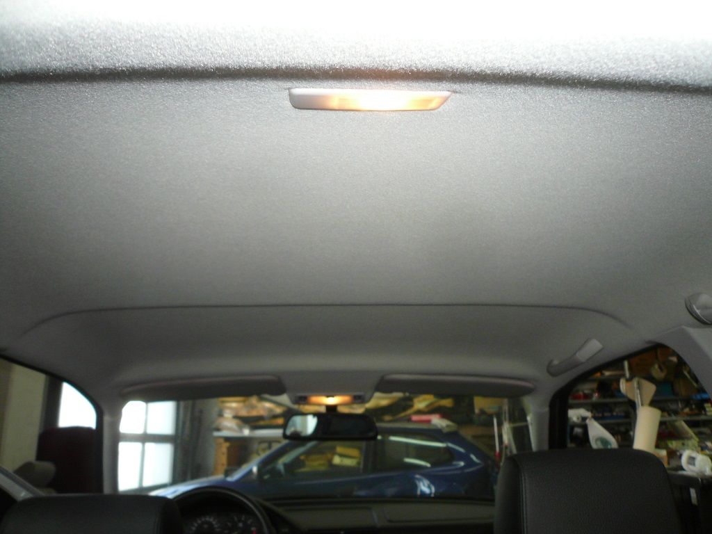 BMW E36 Compact. Himmel ausgebaut, Himmel gereinigt, neu bezogen und montiert.