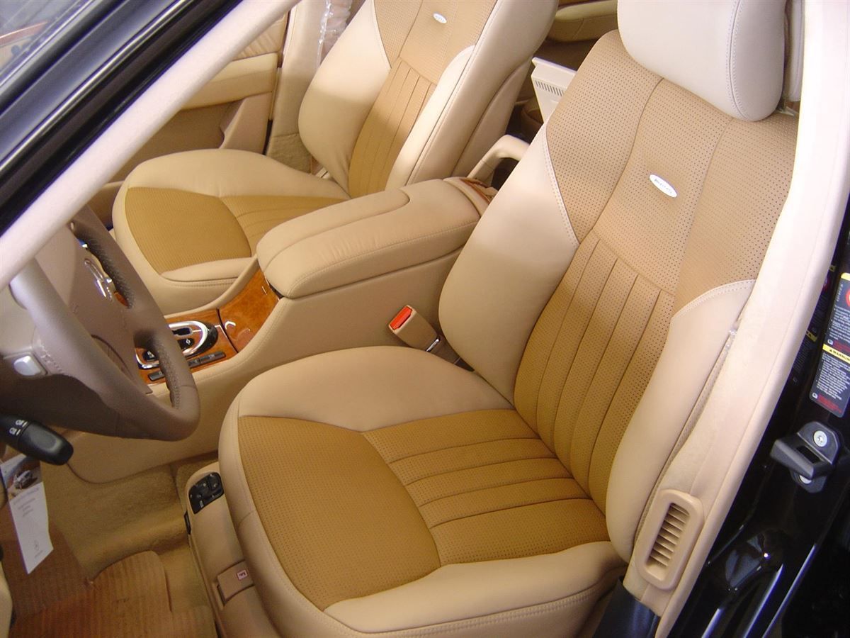 Mercedes S65 AMG (Neufahrzeug), Sitzinnenteile in gelochtem Cognac Leder neu bezogen.