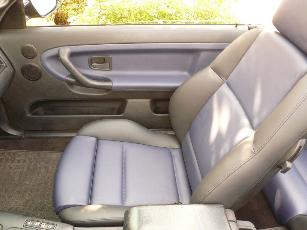 BMW 3er E36 Cabrio komplette Innenausstattung, Innenteile  Türen und Innenteile hinten in Leder blau/schwarz neu angefertigt und montiert.