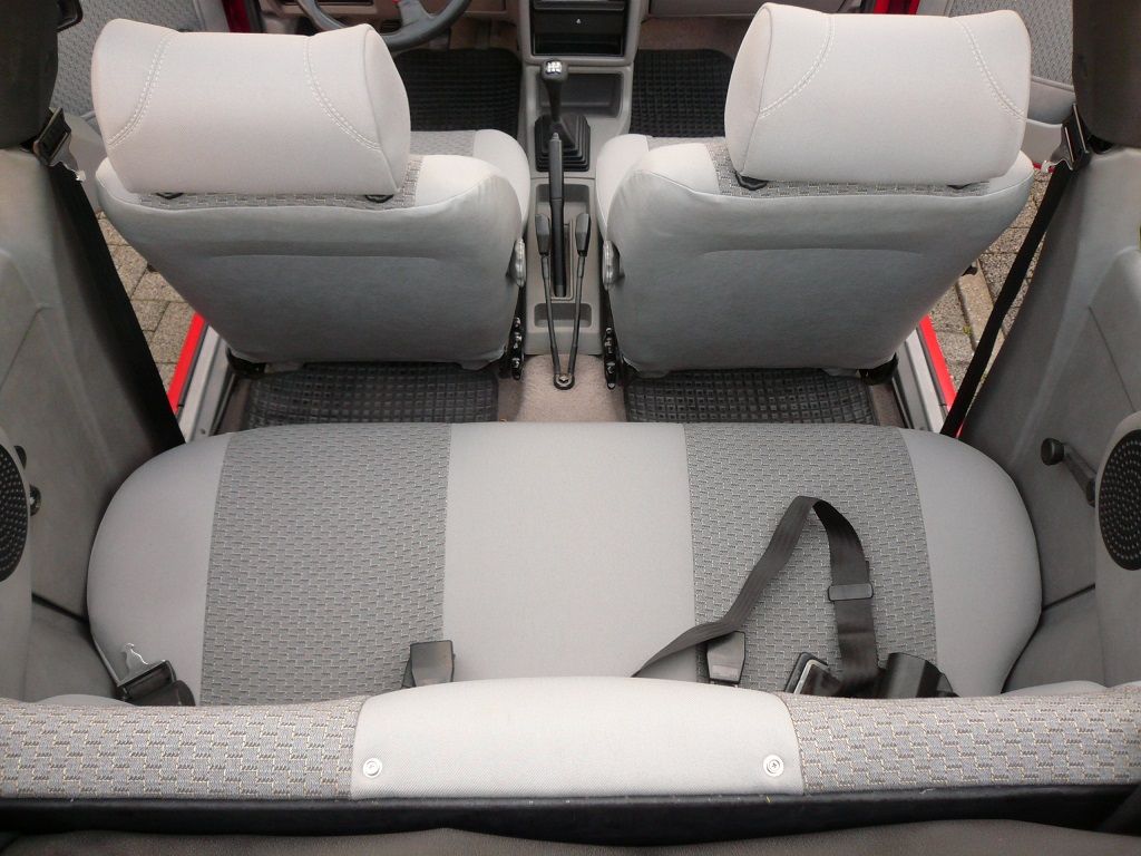 Ford Escort Cabrio I, Komplette Innenausstattung und Türinnenteile in Stoff neu bezogen.