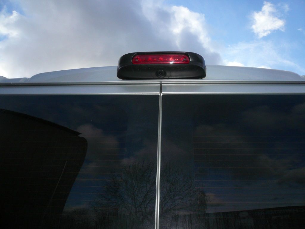 Fahrzeugspezifischer i45 Naviceiver VNC1045-DBJ mit 25,9 cm (10.2