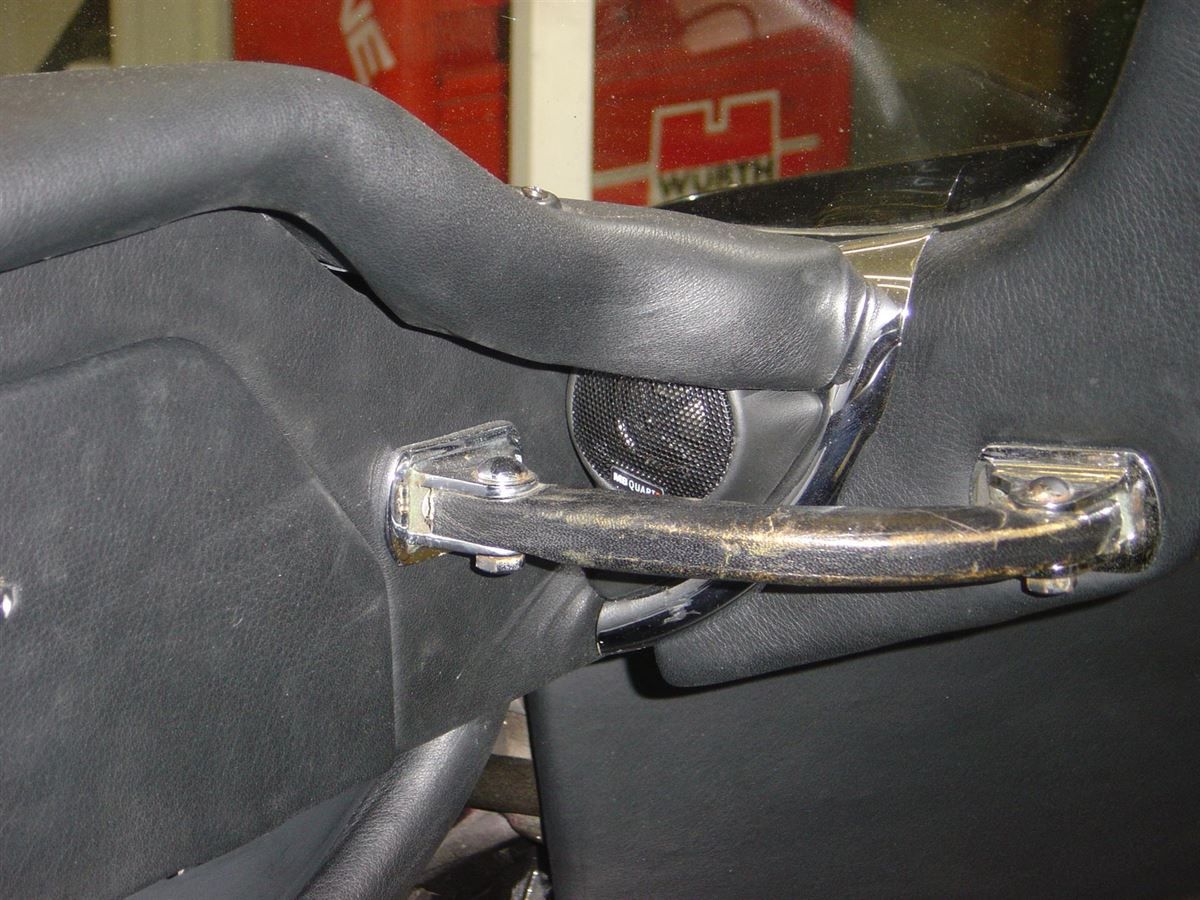 Becker Mexico Retro Radionavigation und Musikanlage mit Subwoofer nachgerüstet.