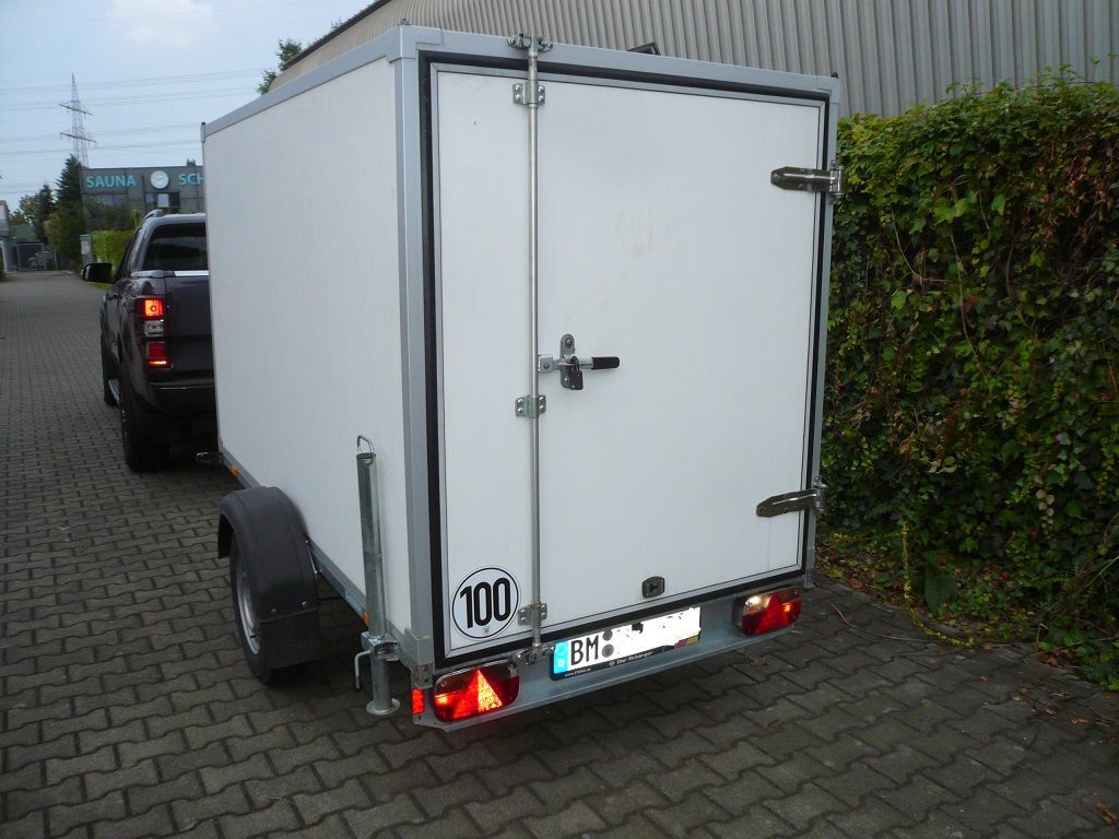 Rückfahrkamera für Anhängerbetrieb an einem Ford Ranger nachgerüstet.