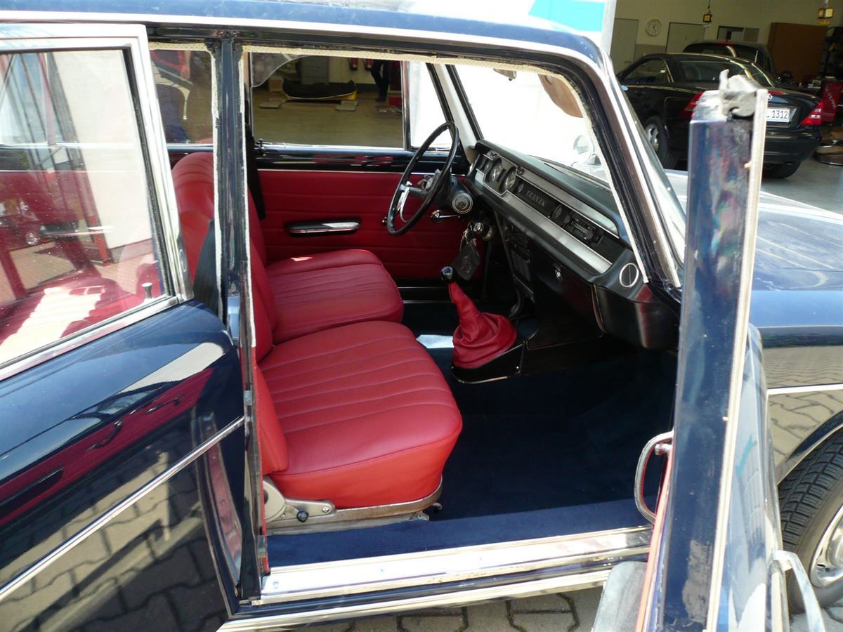 Fulvia 1969, komplette Innenausstattung und Teppichgarnitur neu angefertigt und montiert.