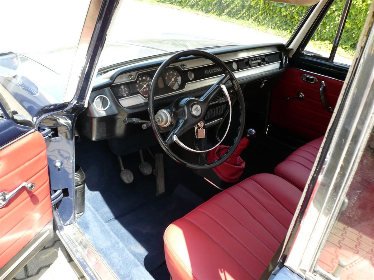 Fulvia 1969, komplette Innenausstattung und Teppichgarnitur neu angefertigt und montiert.