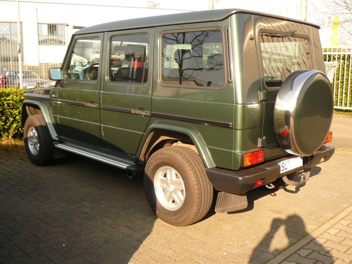 Mercedes G-Model komplette Innenausstattung in Leder schwarz neu angefertigt und montiert.