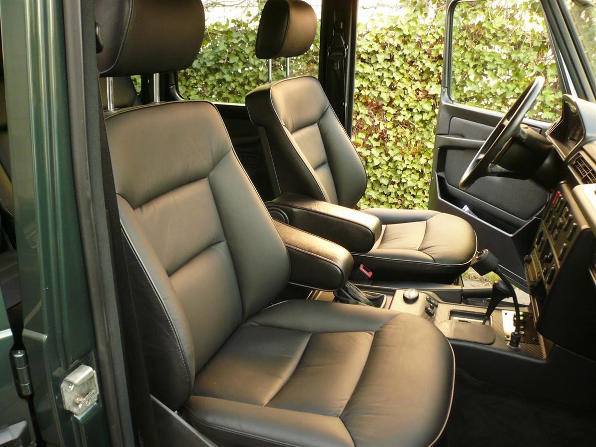 Mercedes G-Model komplette Innenausstattung in Leder schwarz neu angefertigt und montiert.