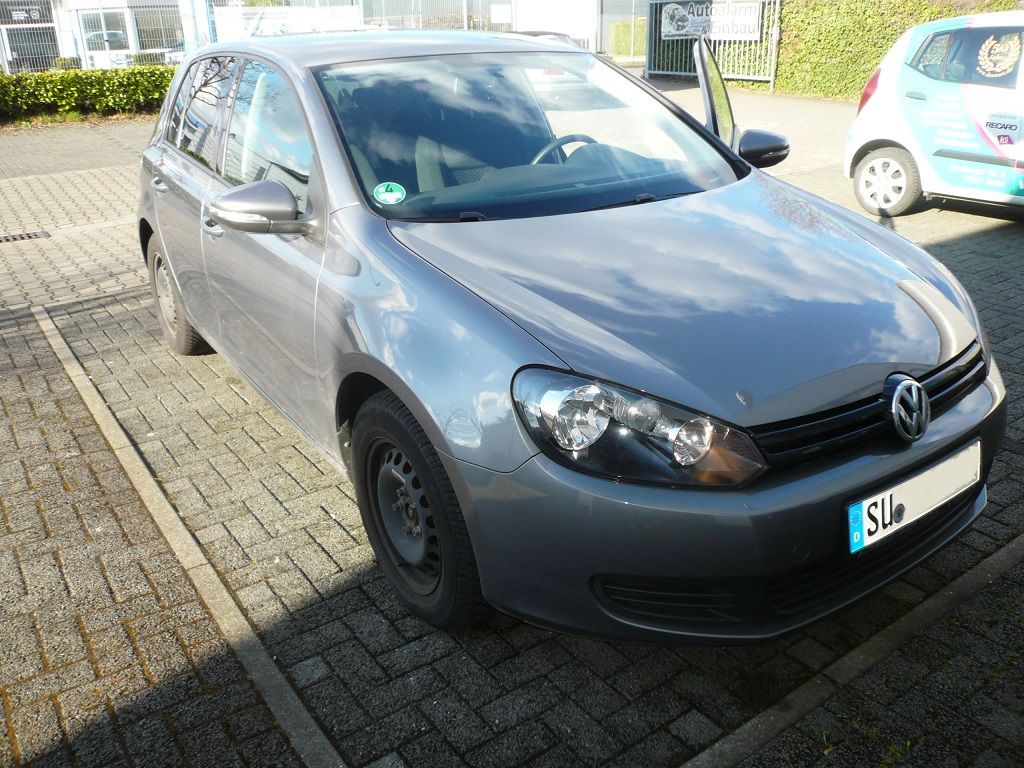 Rückfahrkamera mit Pioneer Navigation am Golf 6 nachgerüstet.