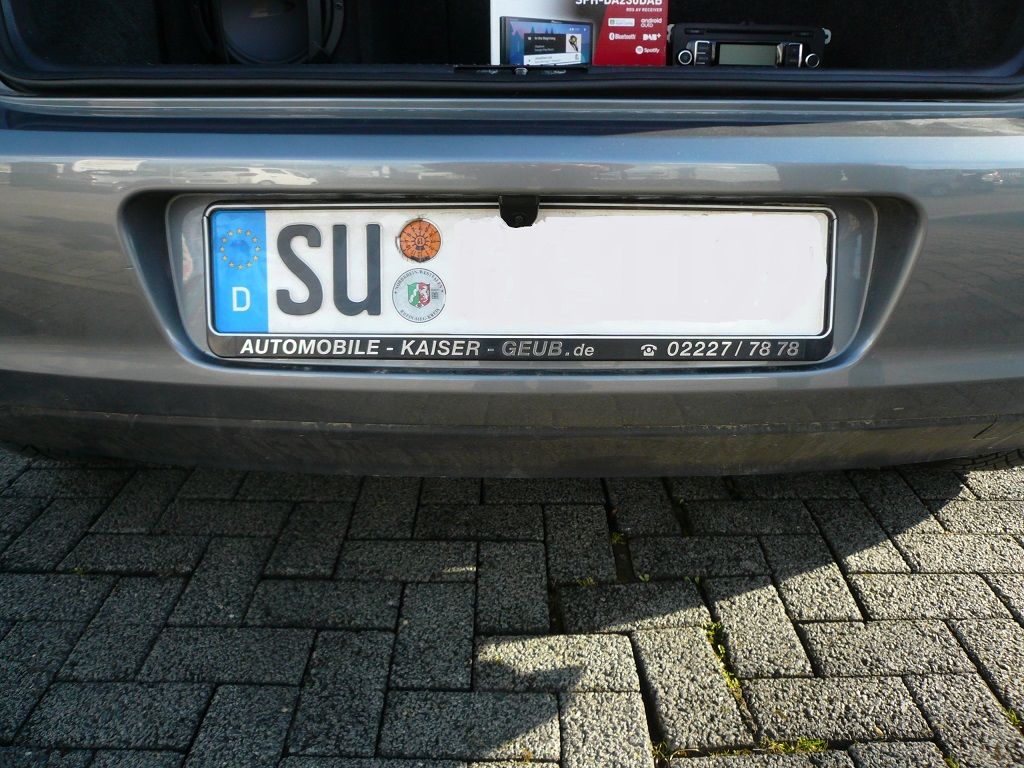 Rückfahrkamera mit Pioneer Navigation am Golf 6 nachgerüstet.