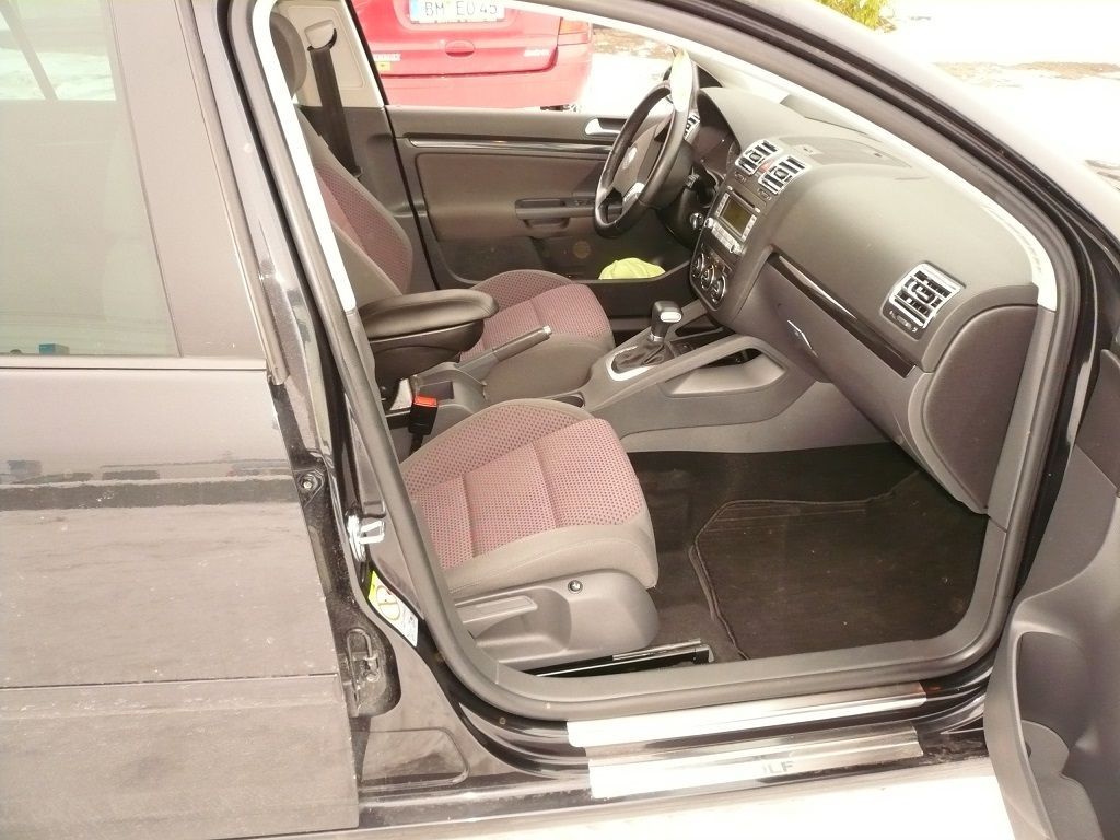 2-stufige Carbon Sitzheizung im VW Golf 5 nachgerüstet.