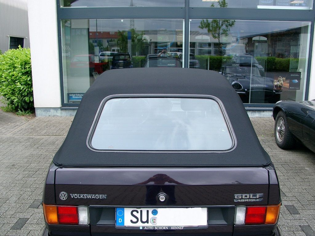 Golf 1 Cabrio, Verdeck Bezug in Sonnenland Stoff schwarz geliefert und montiert.
