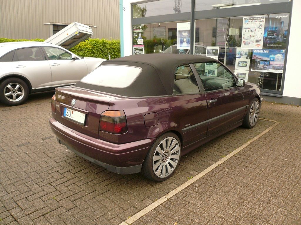 Golf 3 Cabrio, Verdeck Bezug in Sonnenland Stoff schwarz geliefert und montiert.