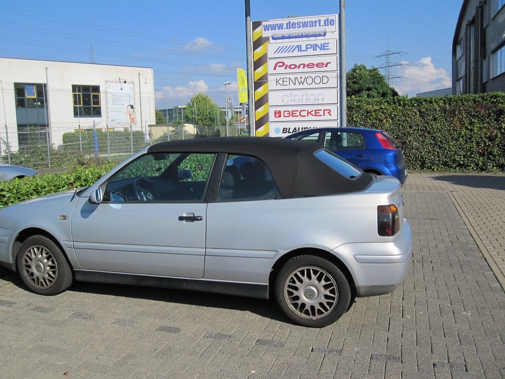 Golf 3 Cabrio, Verdeck Bezug in Sonnenland Stoff schwarz geliefert und montiert.