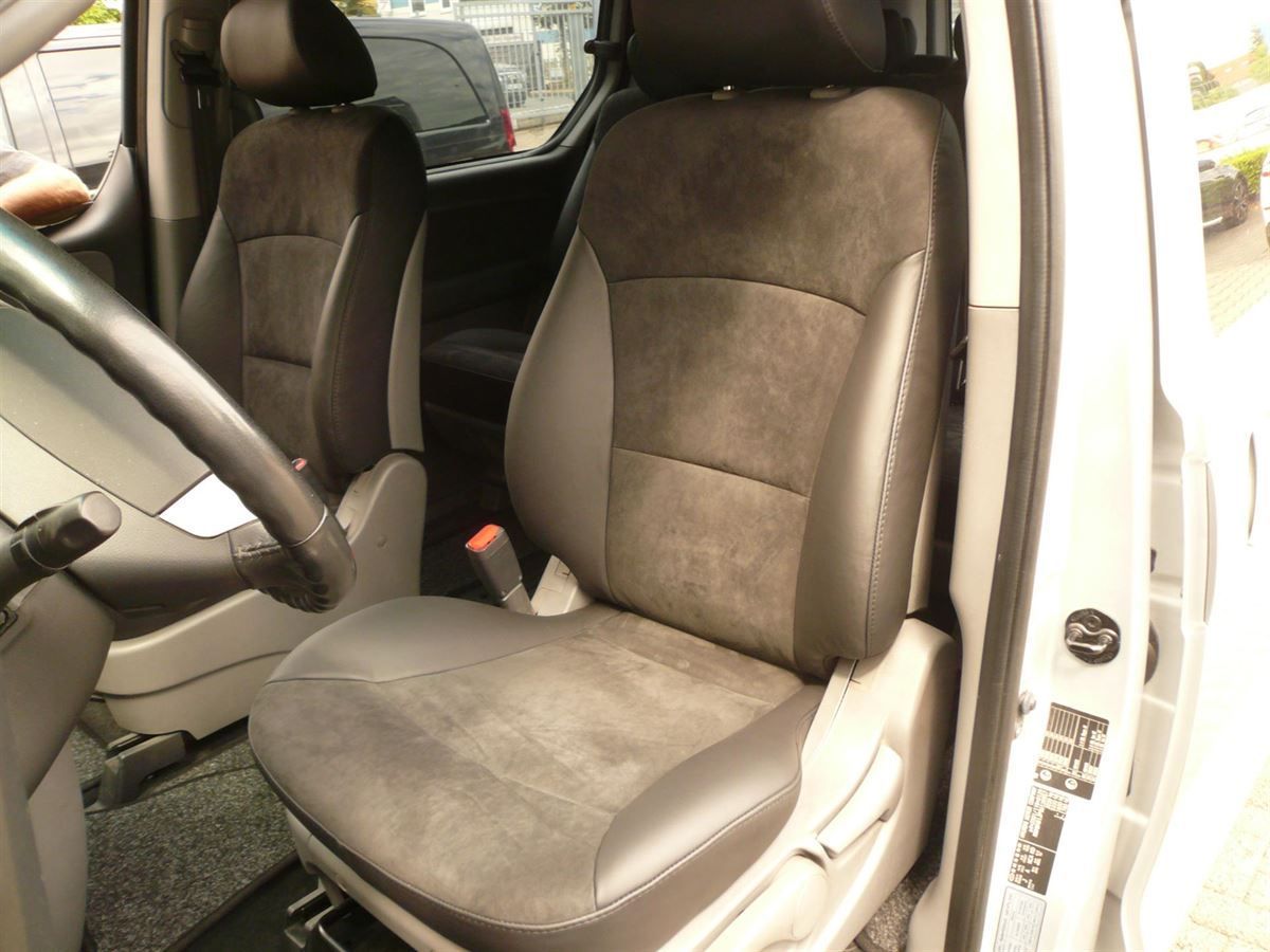 Hyundai H1 Innenausstattung in Leder/Alcantara neu angefertigt und montiert.
