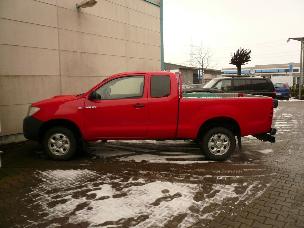 2-stufige Carbonsitzheizung im Toyota Hilux nachgerüstet.