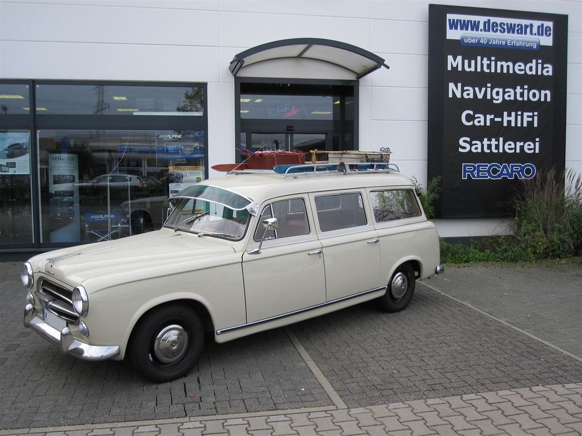 Peugeot 403, komplette Innenausstattung Kunstler/Stoff neu angefertigt und montiert.