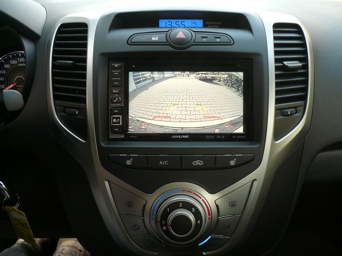 Alpine INE-W990HDMI inkl. Alpine Rückfahrkamera HCE-C1100 nachgerüstet am Neufahrzeug.