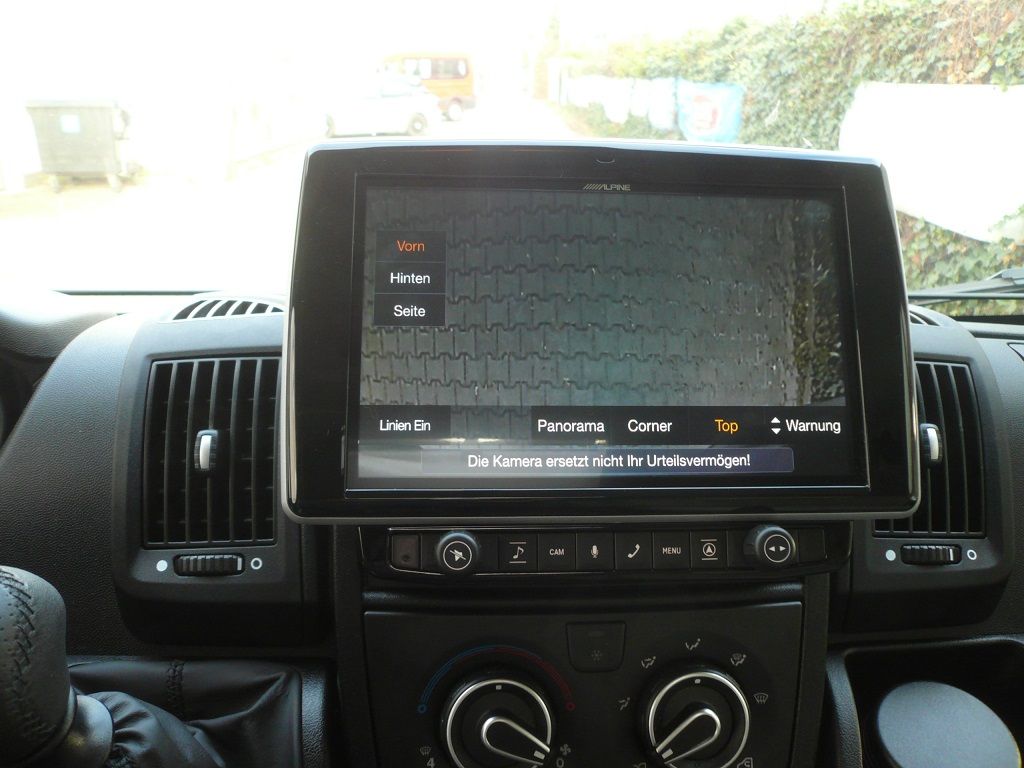 Alpine Multiview Front-und Heckkamera im Citroen Jumper nachgerüstet.