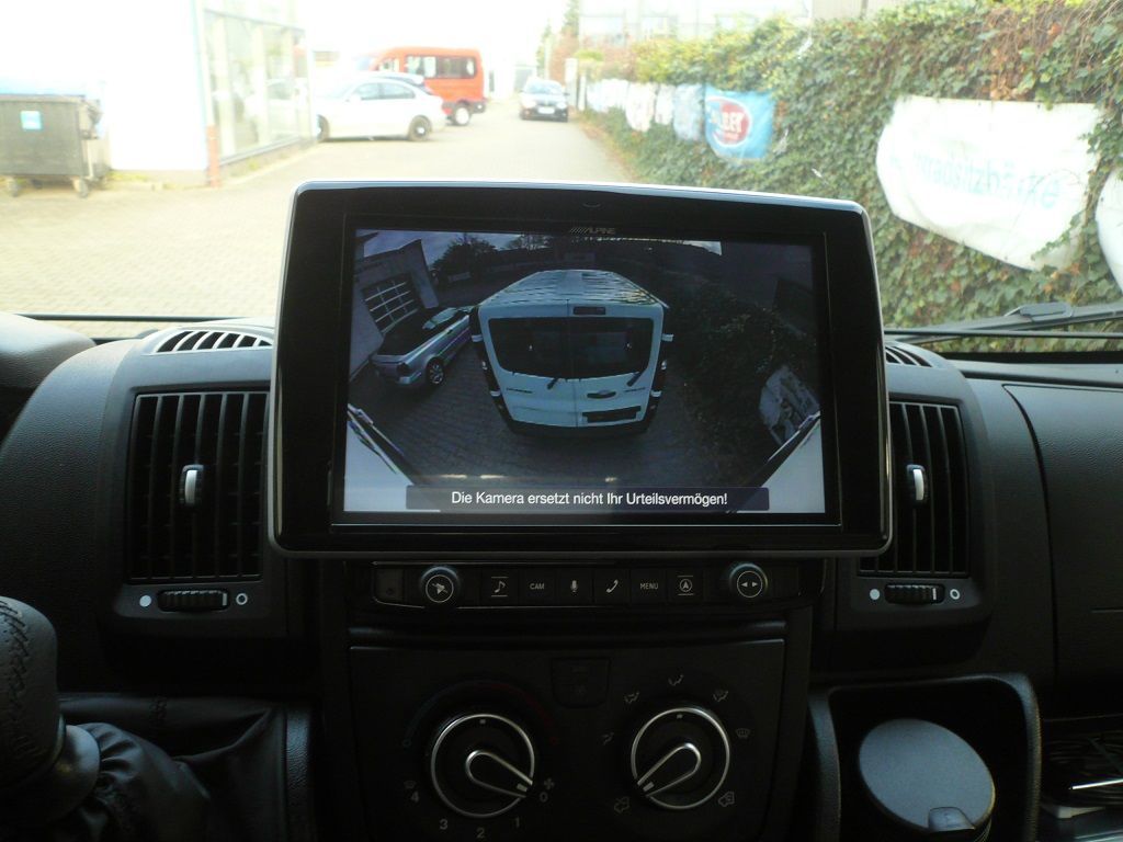 Alpine Multiview Front-und Heckkamera im Citroen Jumper nachgerüstet.