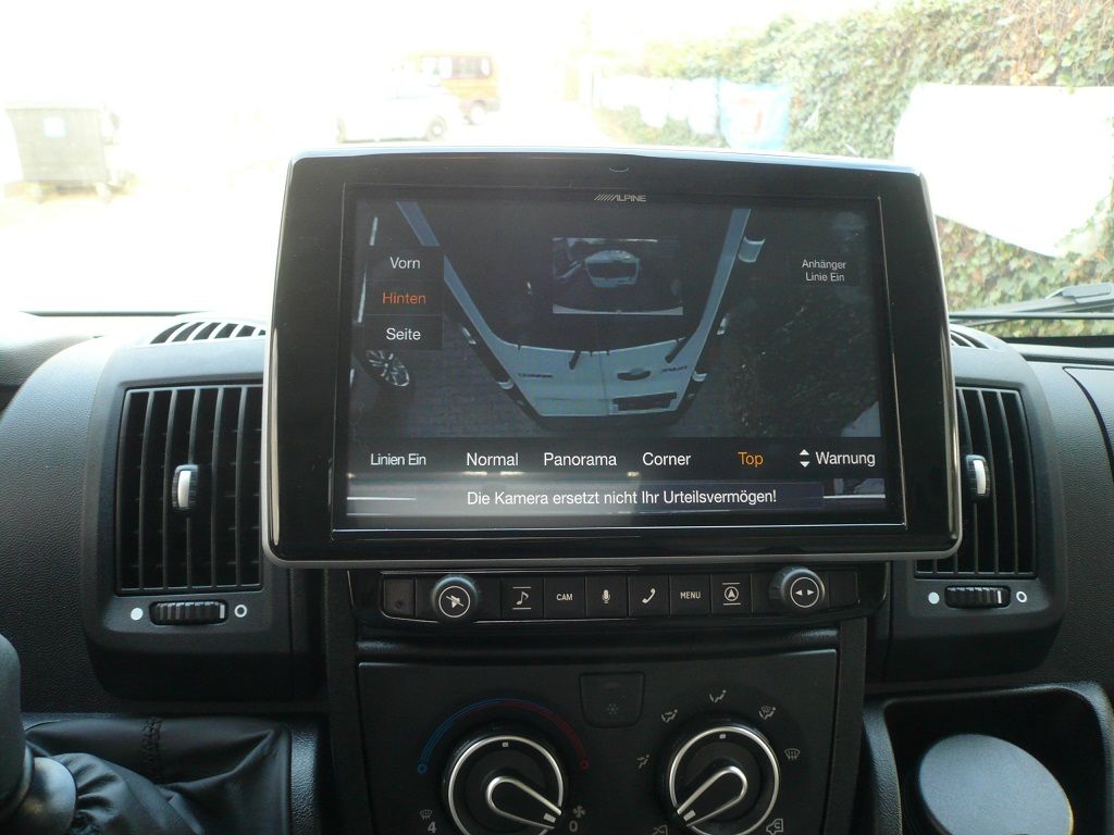 Alpine Multiview Front-und Heckkamera im Citroen Jumper nachgerüstet.