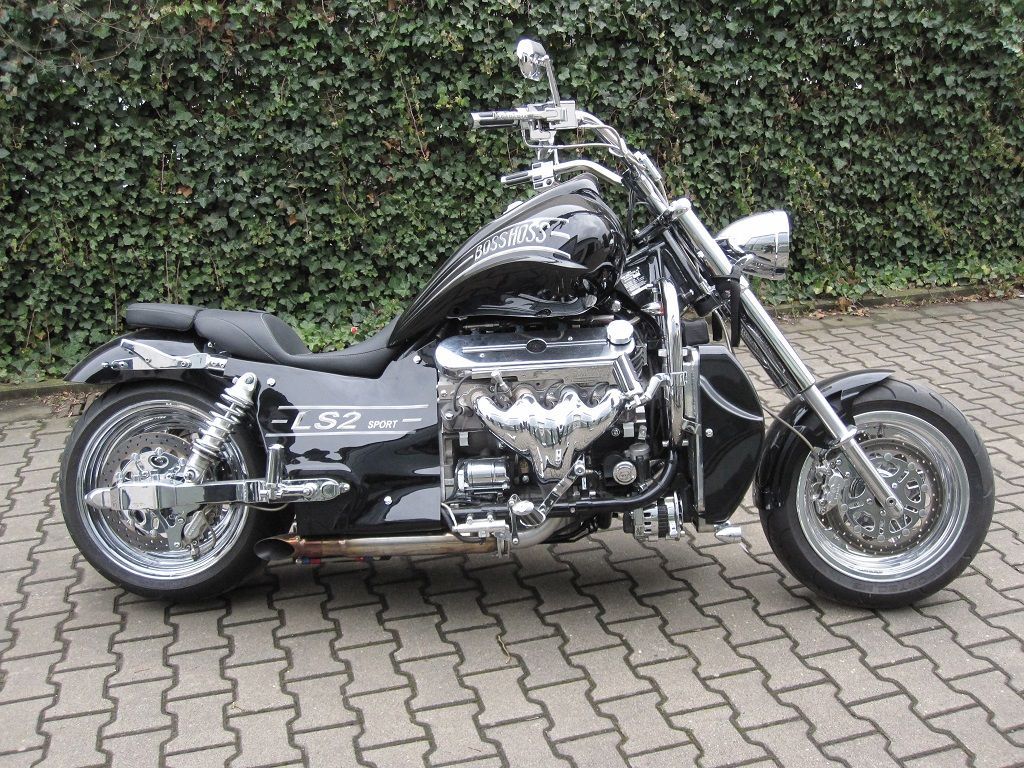 Boss Hoss Polsterung angefertigt und angepasst , Sitzbezug in Leder neu angefertigt und montiert. 