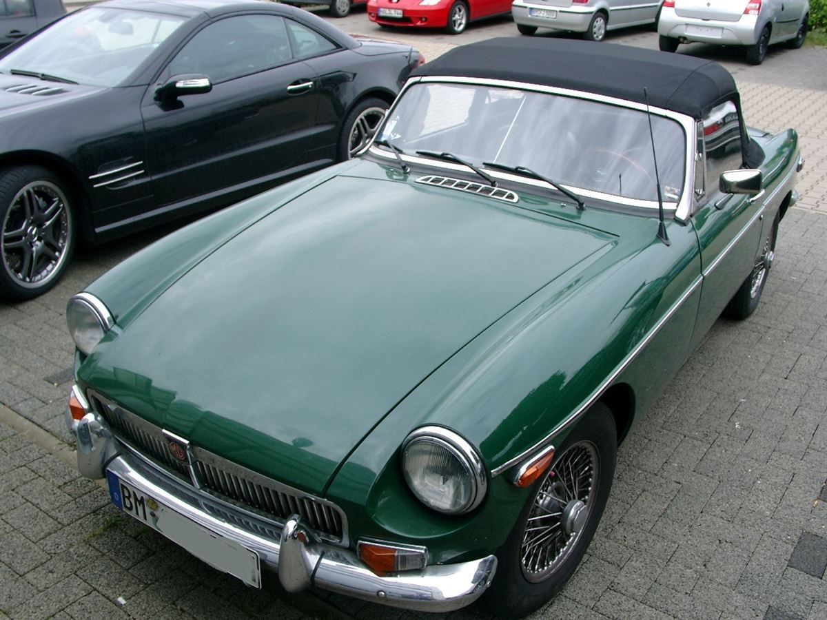 Verdeckbezug in Stoff neu geliefert & montiert.