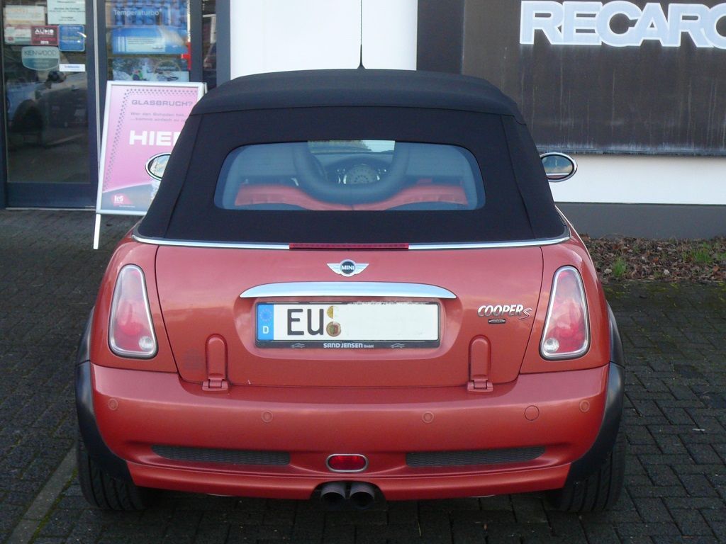 BMW Mini, Verdeckbezug Sonnenland Stoff schwarz mit beheizter Heckscheibe geliefert und montiert.