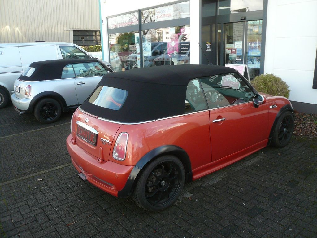 BMW Mini, Verdeckbezug Sonnenland Stoff schwarz mit beheizter Heckscheibe geliefert und montiert.