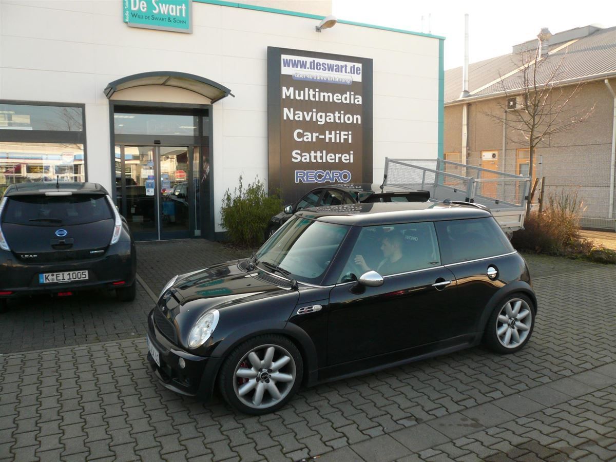 RECARO Speed Sitze im BMW Mini nachgerüstet.