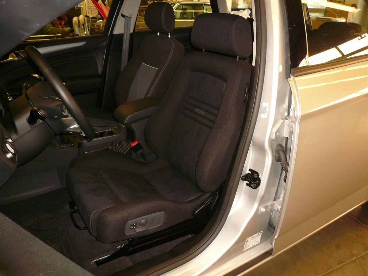 RECARO Ergomed ES im Octavia montiert.