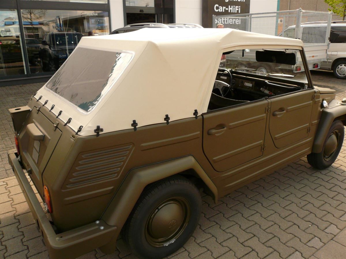 Verdeckbezug neu geliefert und montiert.