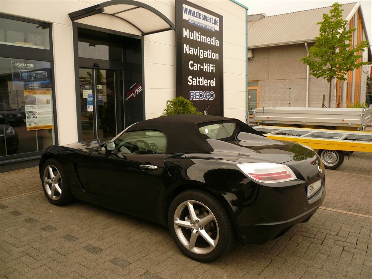 Opel GT, Verdeckbezug in Sonnenland Stoff schwarz geliefert und montiert.