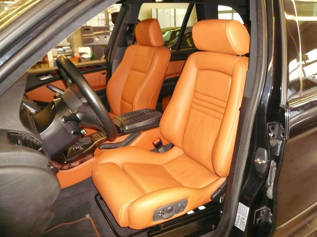 RECARO Ergomed ES in BMW Leder neu bezogen & im BMW X5 montiert.