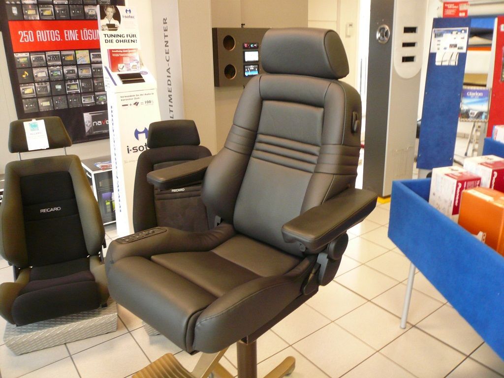 Recaro Pole Position ABE in Alcantara schwarz/rot neu bezogen