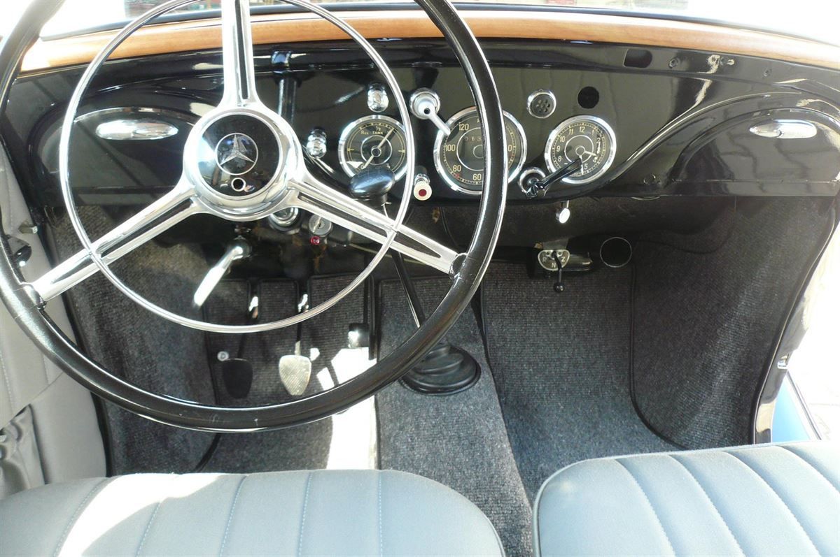 Komplette Innenausstattung, Himmel & Teppichgarnitur neu angefertigt und montiert.