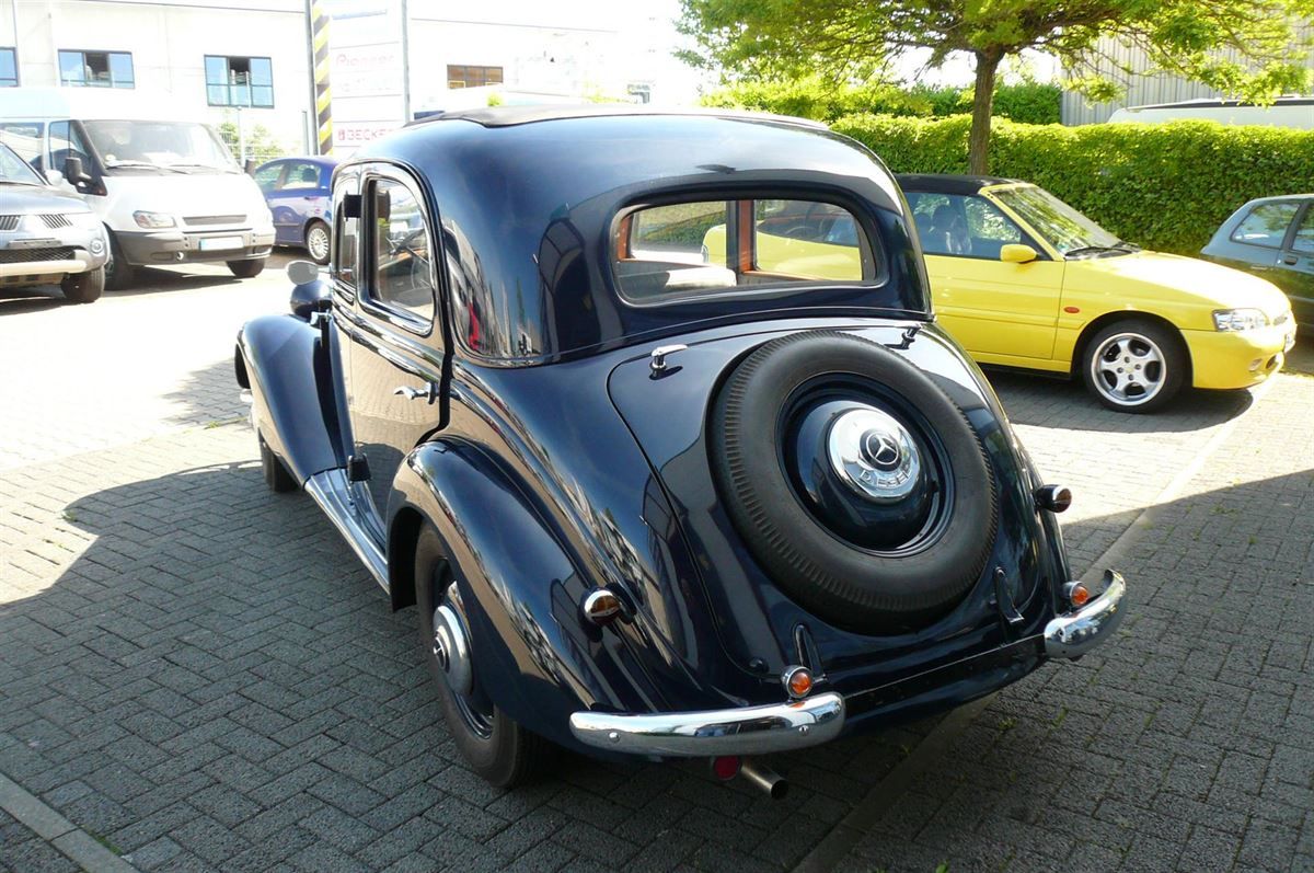 Komplette Innenausstattung, Himmel & Teppichgarnitur neu angefertigt und montiert.