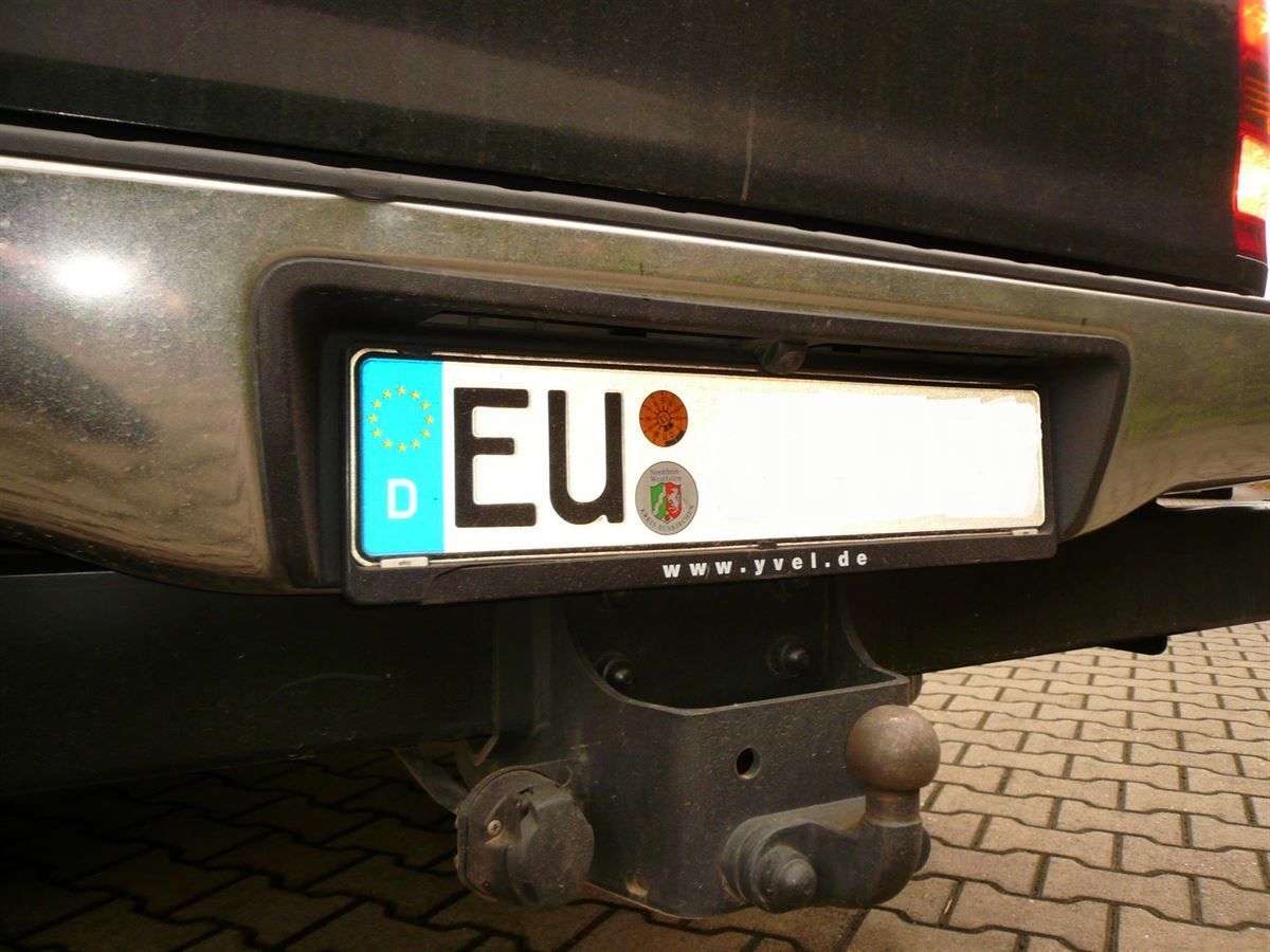 Pioneer AVIC-F80DAB und Rückfahrkamera im Toyota Hilux nachgerüstet.