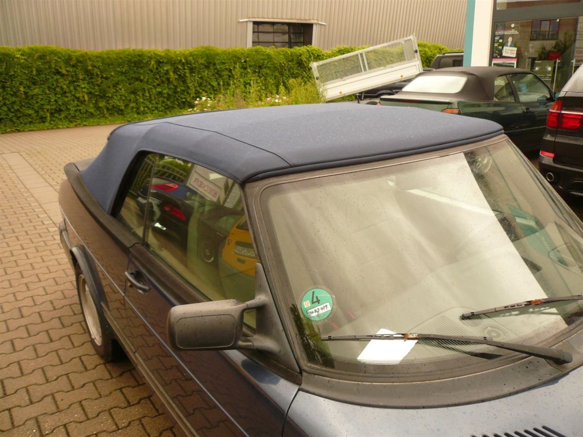 Saab 900, Verdeckbezug in Sonnenland Stoff blau geliefert und montiert.