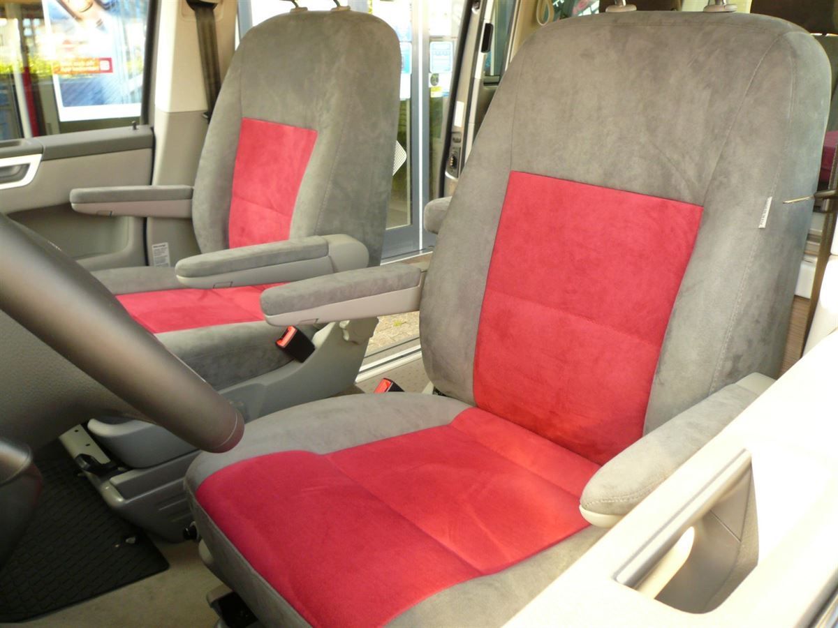 VW T5 Bus, Innenausstattung in Leder/Alcantara neu angefertigt und montiert.