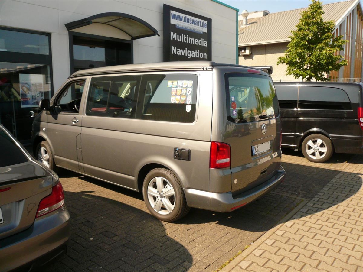 VW T5 Bus, Innenausstattung in Leder/Alcantara neu angefertigt und montiert.