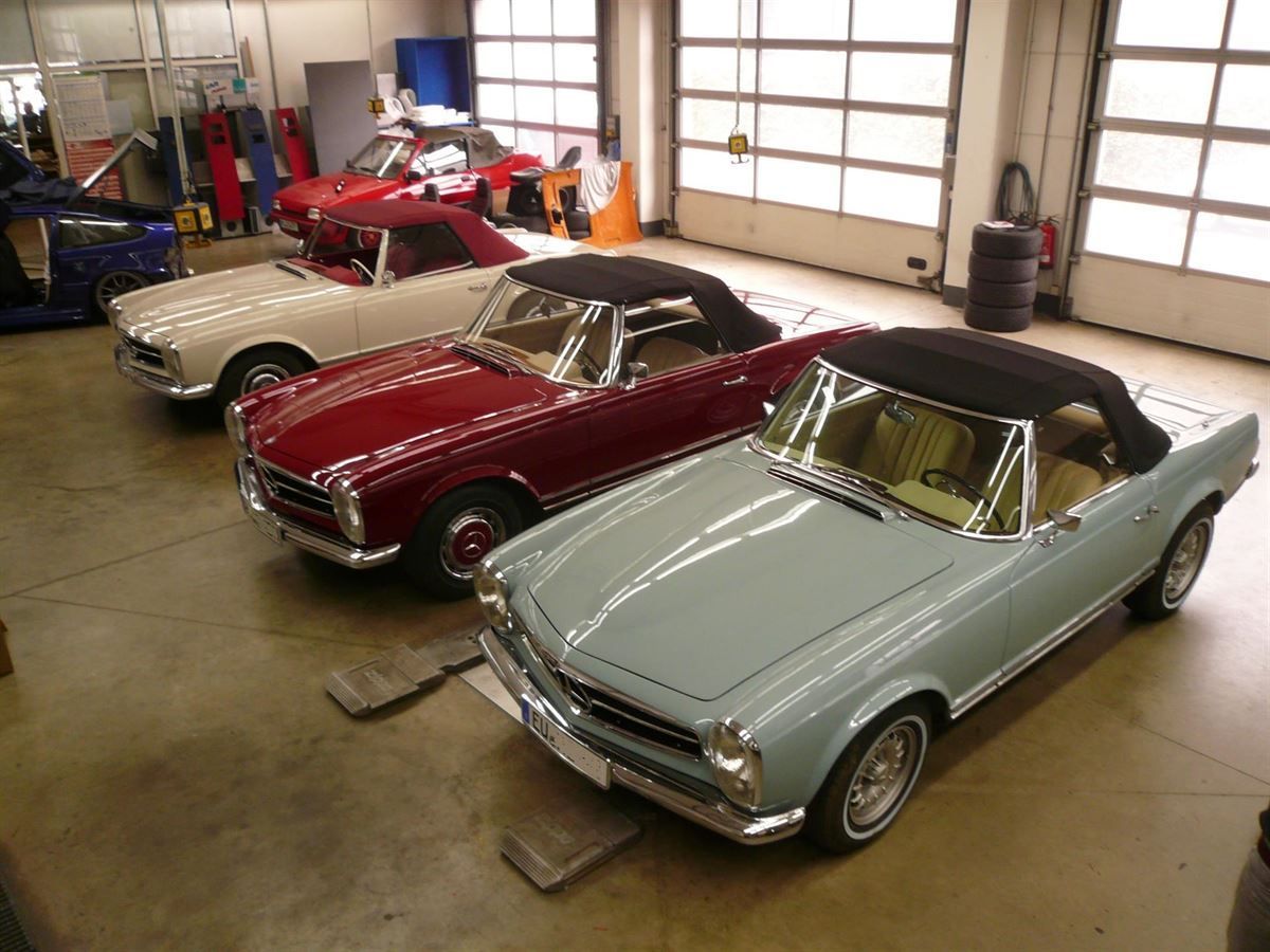 Mercedes Pagode komplette Innenausstattung in Leder und Teppichgarnitur neu angefertigt und montiert.