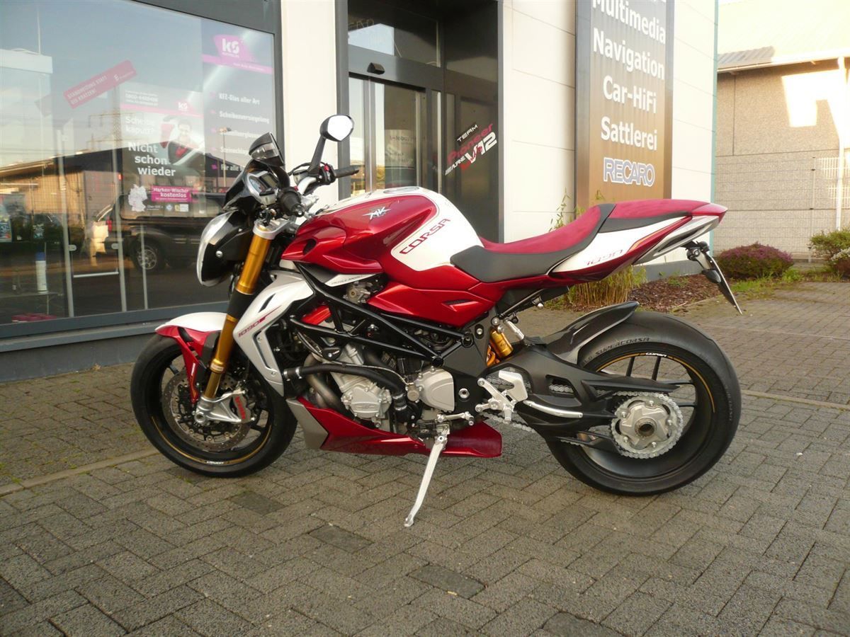 Sitzbank & Sozius in Leder / Alcantara neu bezogen.