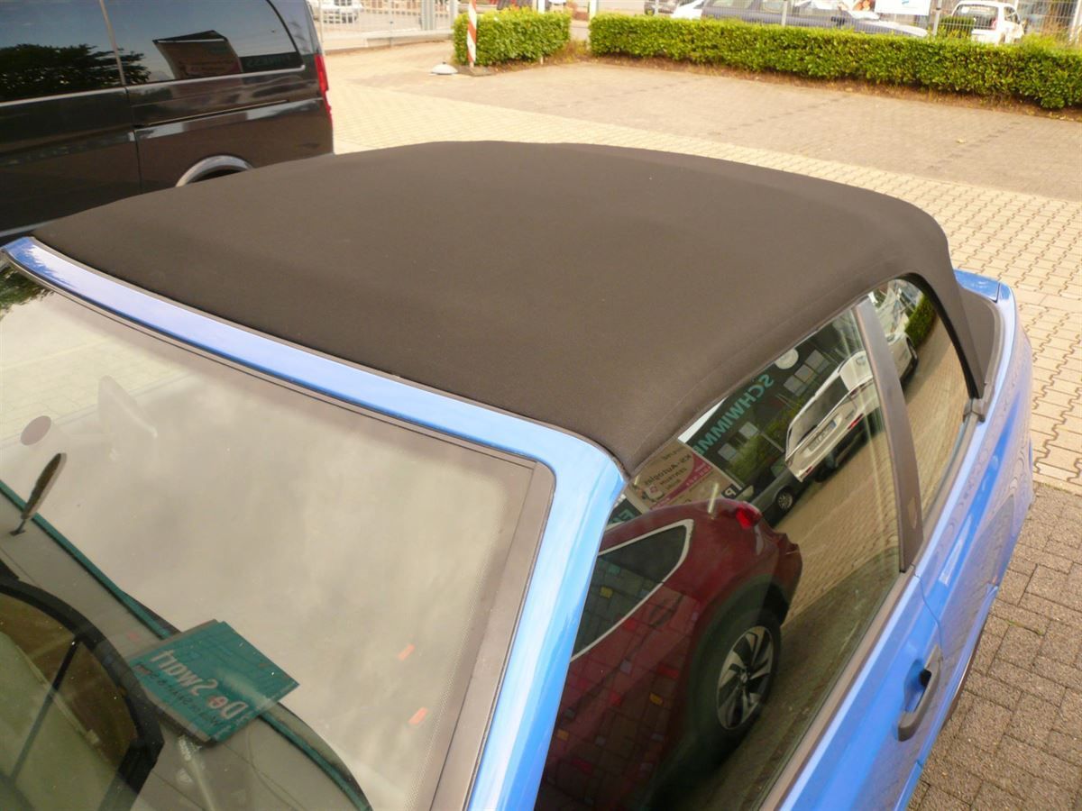 Golf 3 Cabrio, Verdeck Bezug in Sonnenland Stoff schwarz geliefert und montiert.