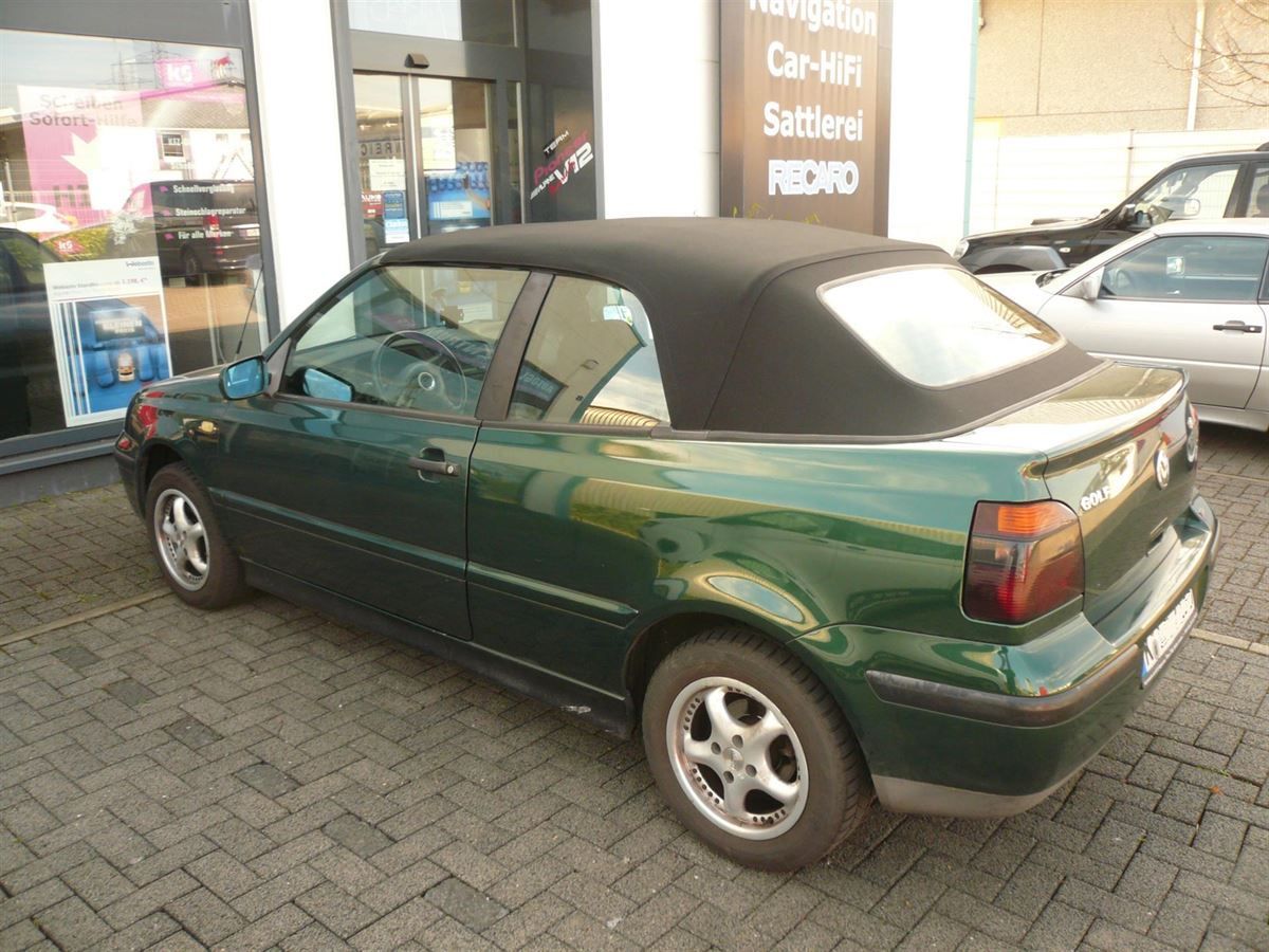 Golf 3 Cabrio, Verdeck Bezug in Sonnenland Stoff schwarz geliefert und montiert.