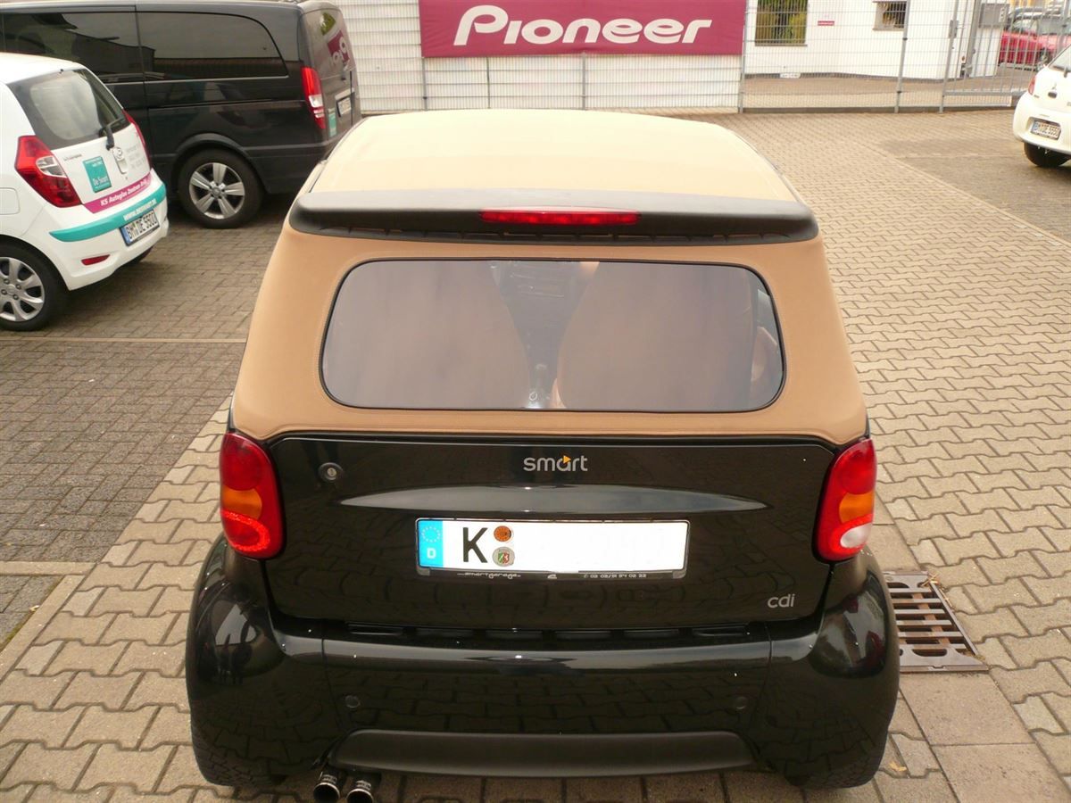 Smart ForTwo, Verdeckbezug in Sonnenland Stoff beige geliefert und montiert.
