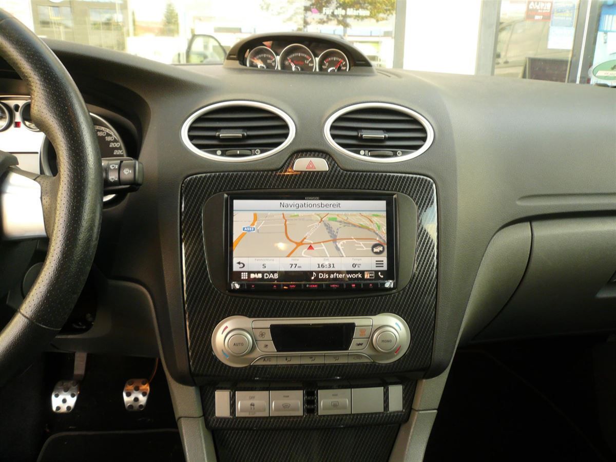 Kenwood DNX8170DABS 7zoll 2DIN Navigation im Ford Focus nachgerüstet.