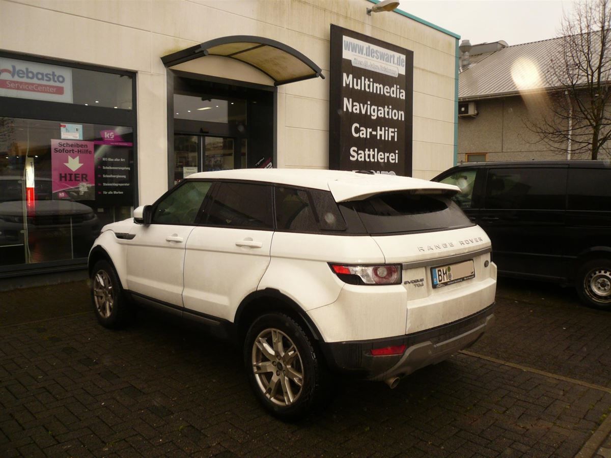 Pioneer AVIC-F980BT im Range Rover Evoque nachgerüstet.