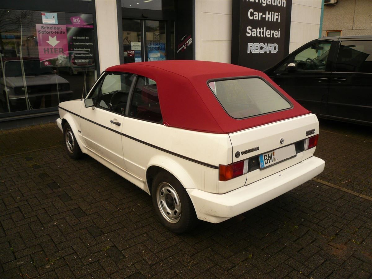 Golf 1 Cabrio, Verdeck Bezug in Sonnenland Stoff schwarz geliefert und montiert.
