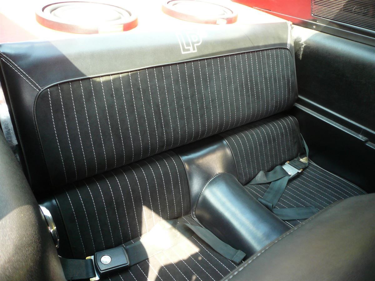 Ford Mustang LP10 (von Lukas Podolski) Innenausstattung angefertigt und montiert.