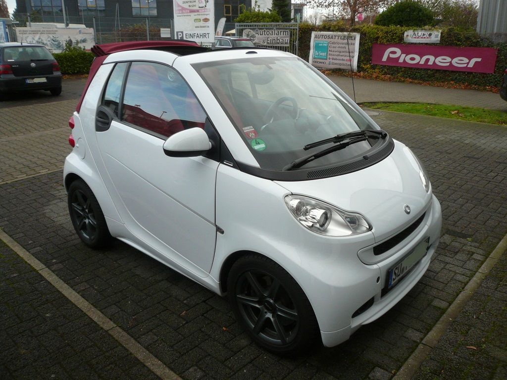 Smart For Two Sitz in Leder Rot neu bezogen.